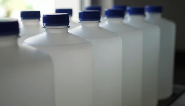 高纯度溶剂在工业生产中的关键影响因素